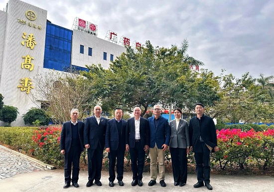 ce11d9578b394ffb88d95fbf9ce504f6.jpg ce11d9578b394ffb88d95fbf9ce504f6.jpg